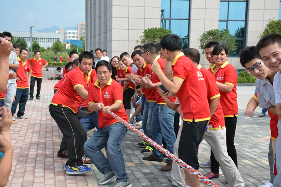 嵩陽煤機(jī)“團(tuán)隊競技，獻(xiàn)禮閱兵”